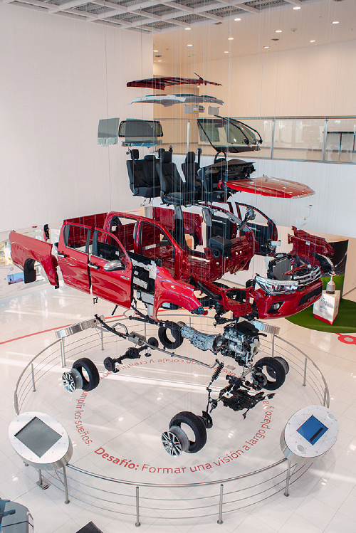 Artek-Stand-realizado-para-Toyota -01