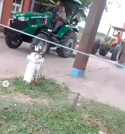 tractores-en-el-parque-caraguata_01