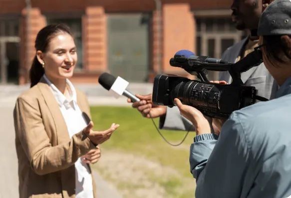 periodista-en-una-entrevista_01