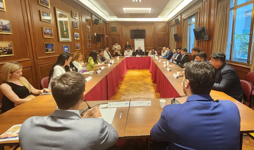 nuevo-director-came-joven3