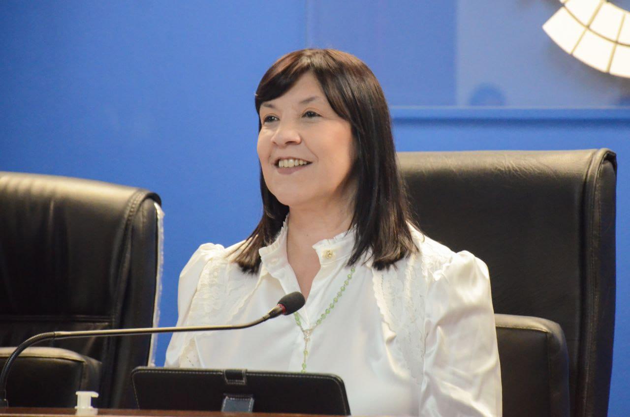 Elida-Cuesta-presidenta-del-Poder-Legislativo_1