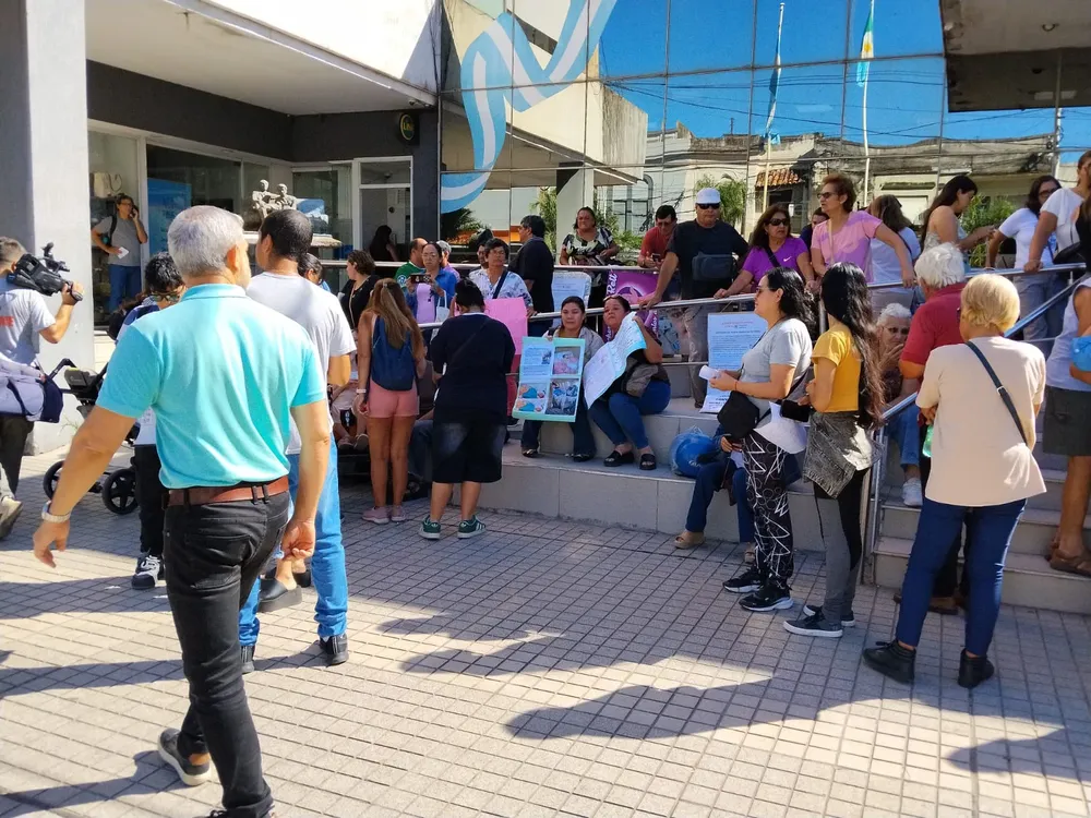 ´madres-reclamanal-Insssep-la-continuidad-del-tratamiento-en-el-hospital-Italiano