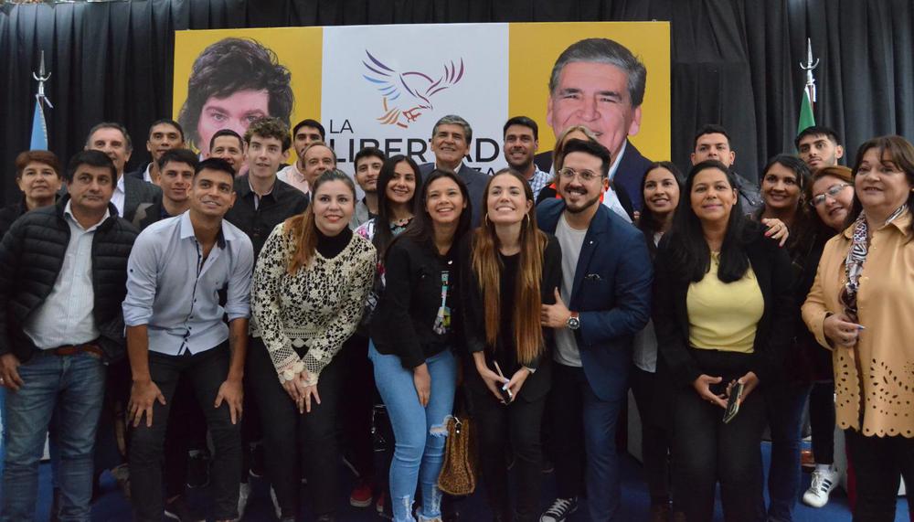 La-Libertad-Avanza-Precandidatura-de-Alabe-Resistencia-23-04-25-01