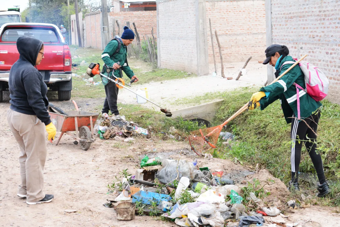 rececoleccion-de-residuos-en-barrio-San-Antonio
