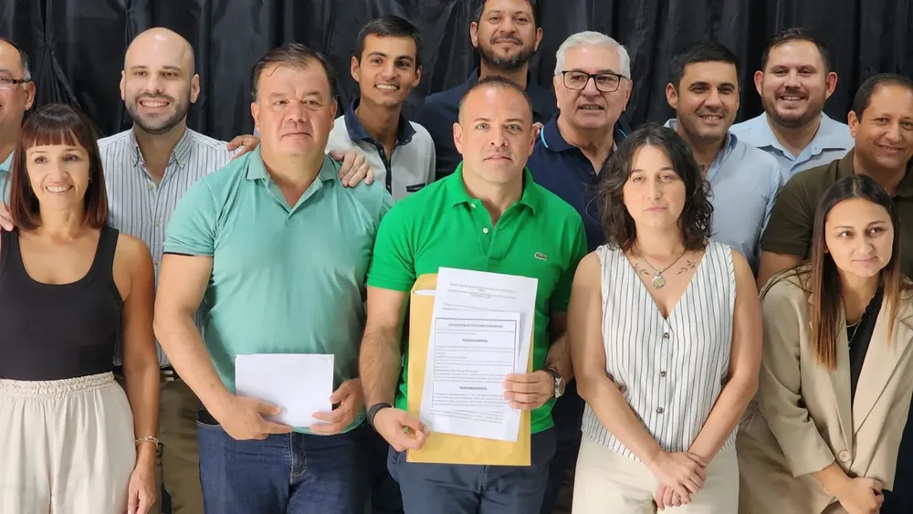 reunion-de-intendentes-y-legisladores-emergencia-hidrica_3