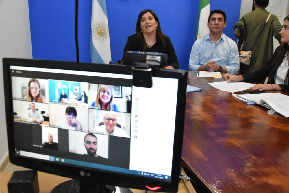 diputados-en-reunion-de-la-comision-de-Recursos-Naturales-y-Ambiente
