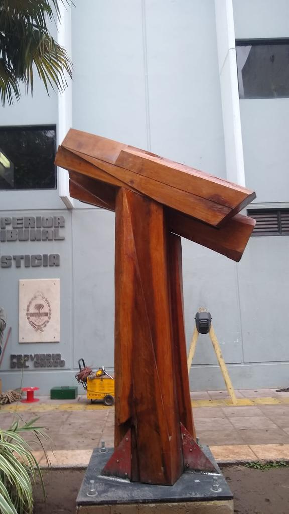 escultura-Fuerza-Interior-en-Resistencia