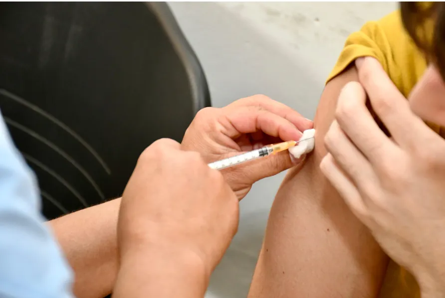 vacuna-contra-el-dengue_2