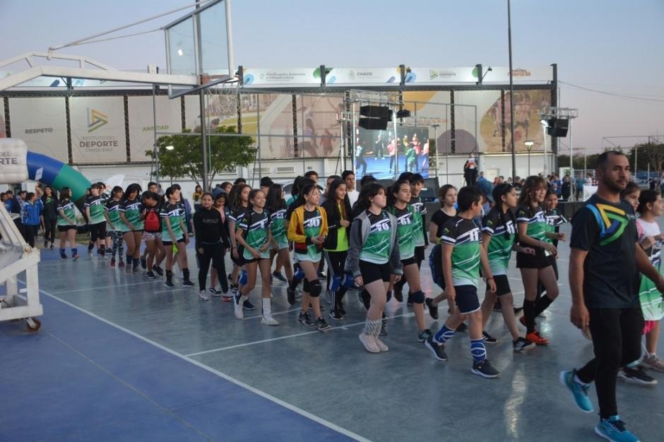desfile-Polideportivo-Jaime-Chaqueno
