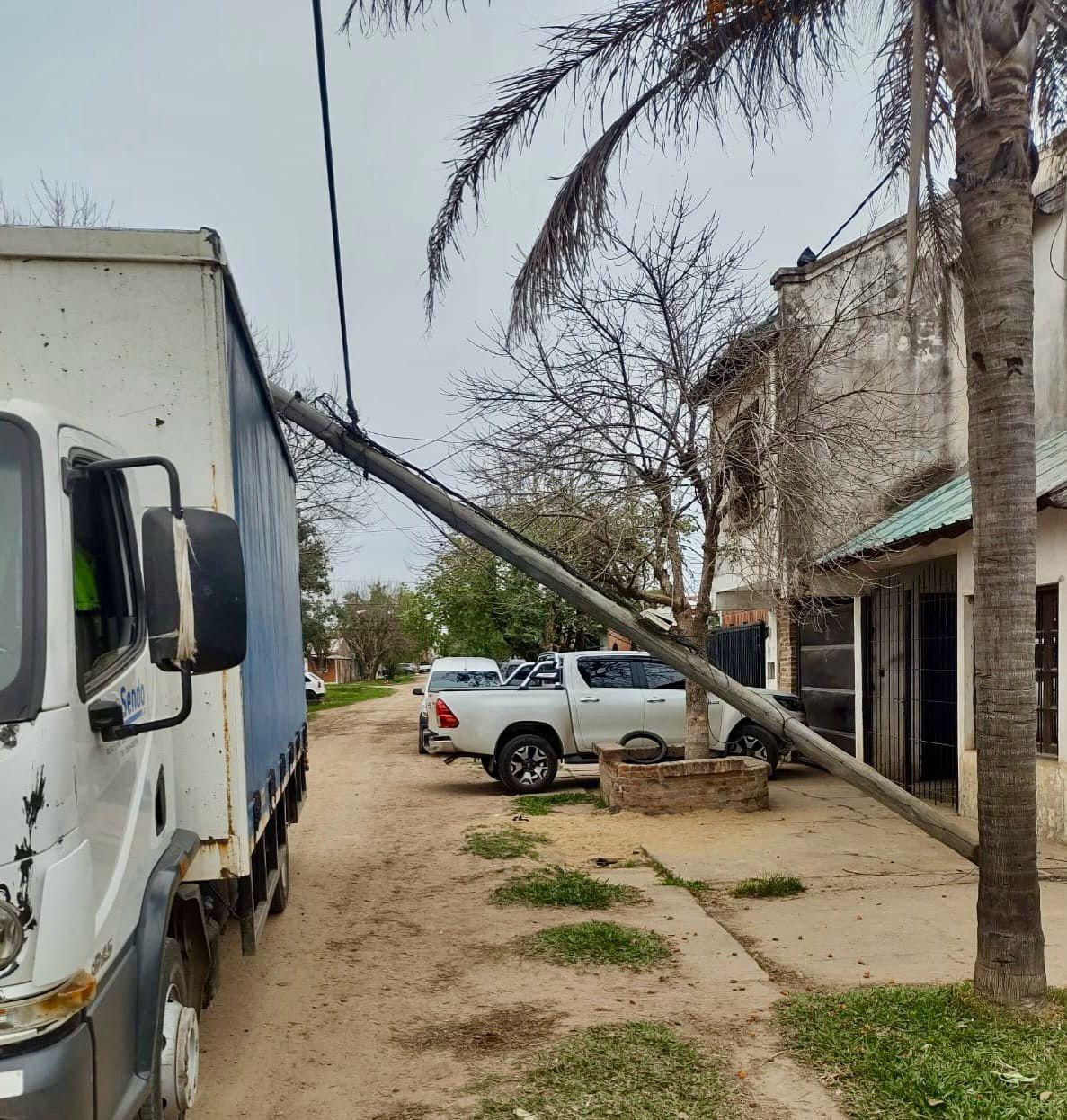 poste-de-luz-caido_1