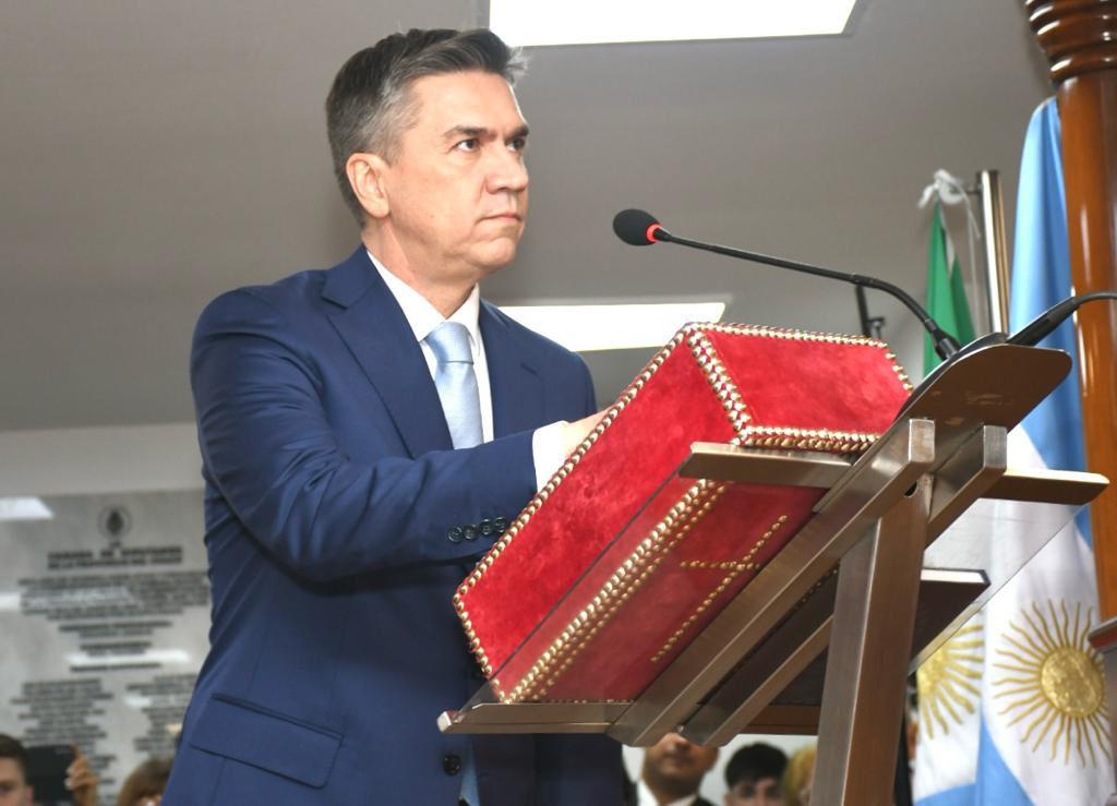 Leandro-Zdero-juramento-como-gobernador-del-Chaco 2023-09-12
