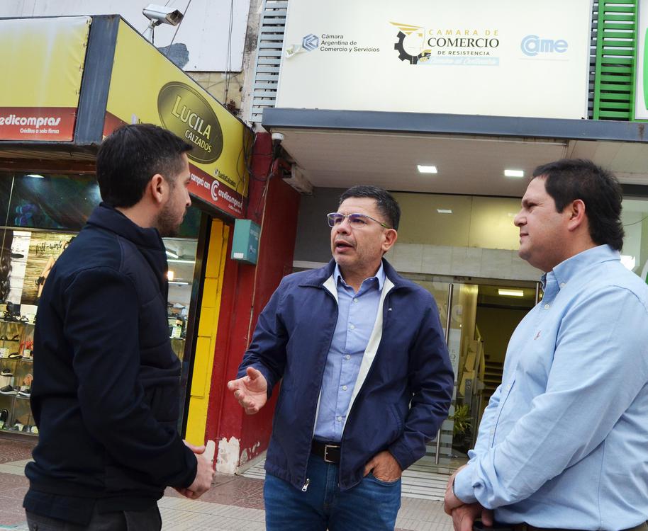 autoridades-municipales-y-de-la-Camara-de-Comercio