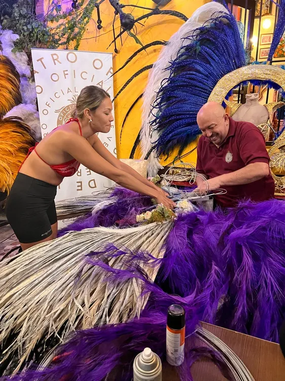 Taller- Estructuras -para- carnaval- por- Marcelo -Pendola- Vera Itinerante -Bella Vista