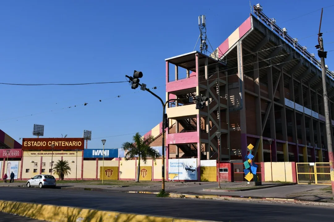 semaforo-en-calles-fotheringham-y-avenida-Alvear-en-Resistencia