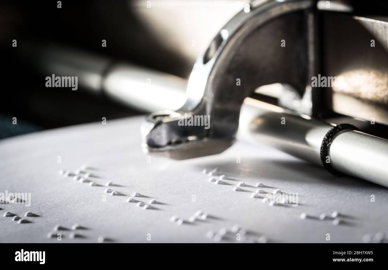 maquina-de-escribir-braille_1