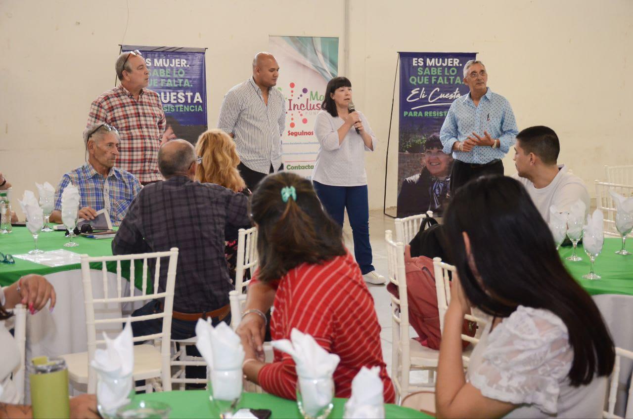 Elida-Cuesta-con-personas-con-discapacidad