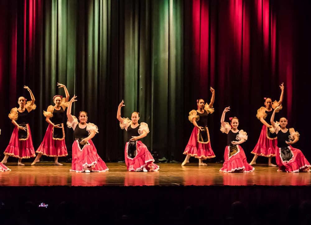 alumnas-de-danza-del-instituto-Paquita-Gomez-01