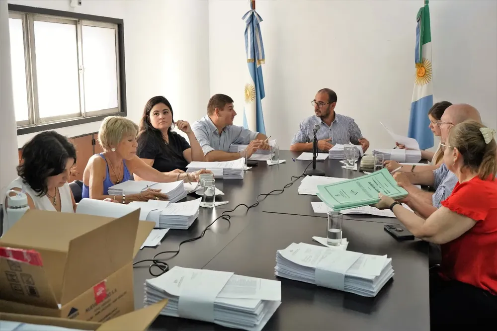 Comision-de-Legislacion-General-habilita-a-postulantes-al-Defensor-del-Pueblo