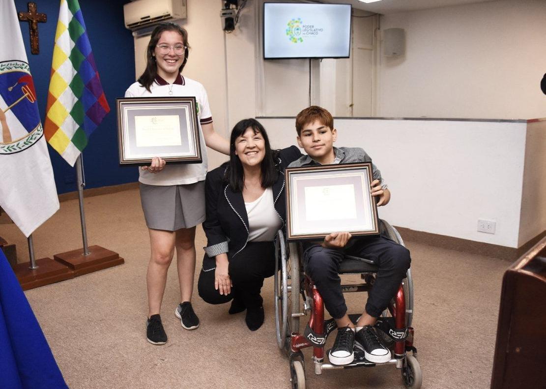 Natacion Adaptada - Reconocimiento -recinto-Poder-Legislativo-del-Chaco
