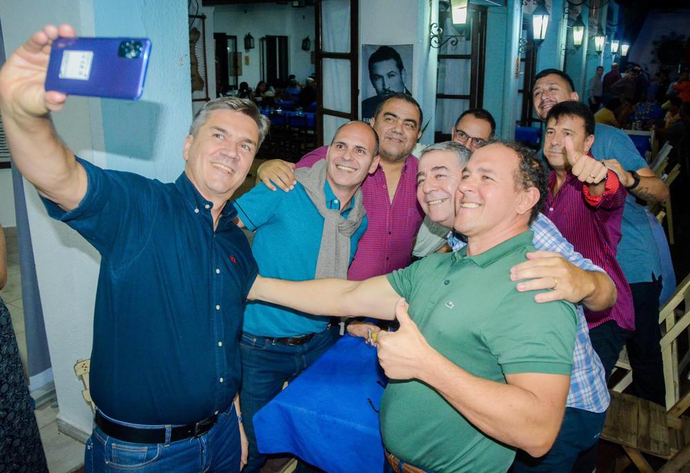 gobernador-Leandro-Zdero-en-el-aniversario-de-la-Pena-Nativa-Martin-Fierro_1