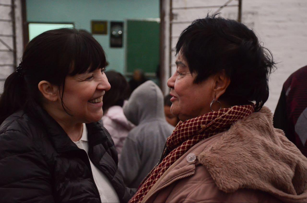 Elida-Cuesta-con-vecina-de-la-ciudad-de-Resistencia_1