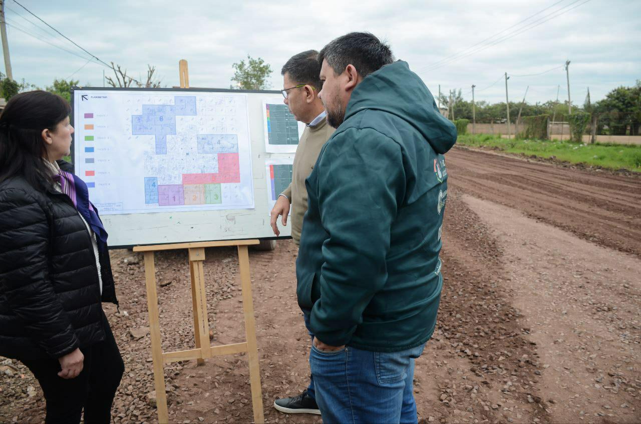 recorrida-de-elida-cuesta-en-obra-de-enripiado-avenida-chaco_1