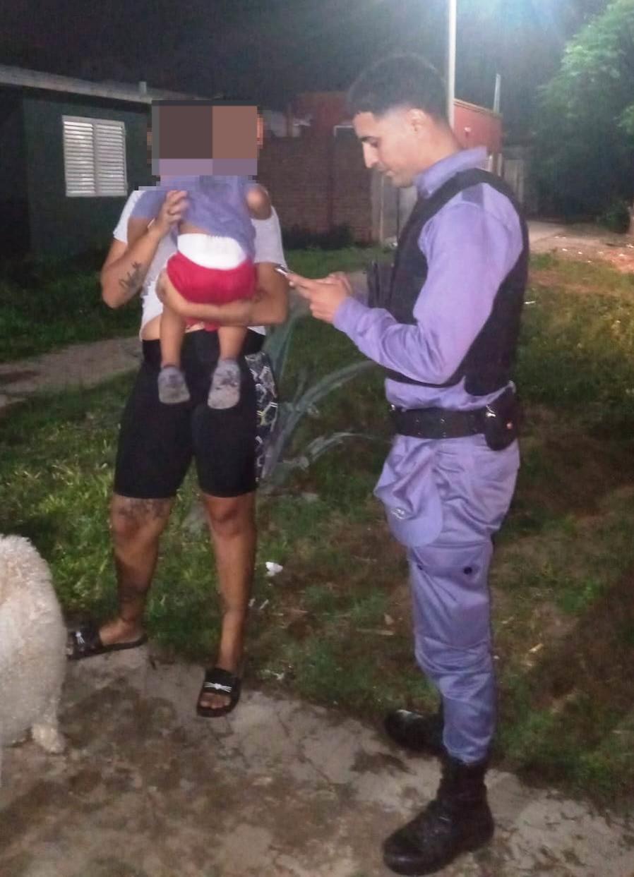 policia-encuentra-nino-perdido-en-Saenz-Pena