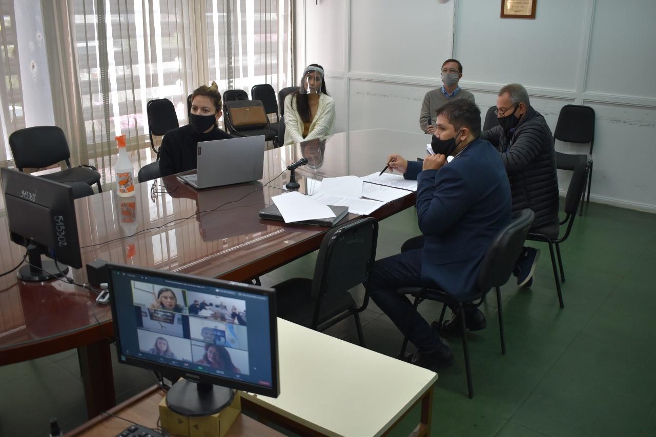 reunioncomision-legislacion-general-despacha-proyecto-sobre-grooming 2020-08-20