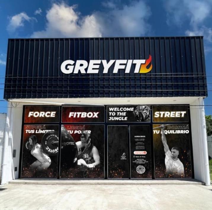 inauguracion-del-gimnasio-GREYFIT