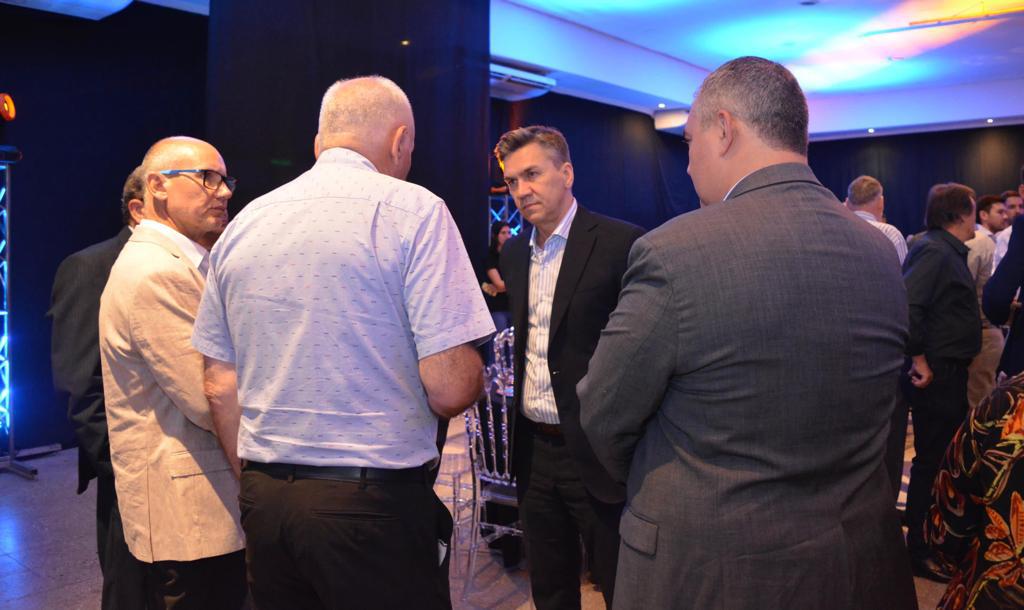 Leandro-Zdero-con-empresarios-de-la-construccion2023-12-15