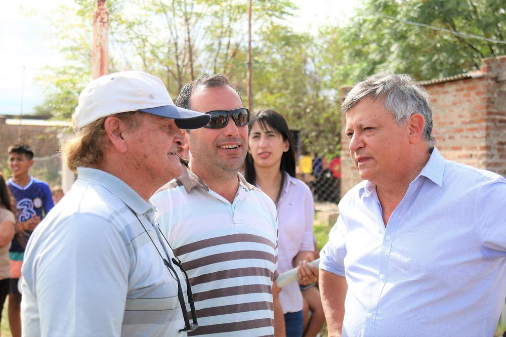 Domingo-Peppo-presenta-sus-candidatos-en-Hermoso-Campo_1