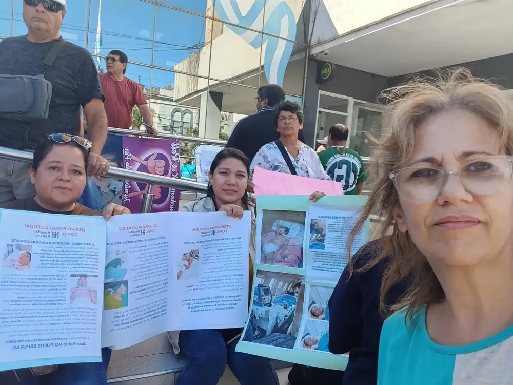 reclamo-de-madres-con-hijos-discapacitados-al-Insssep_01