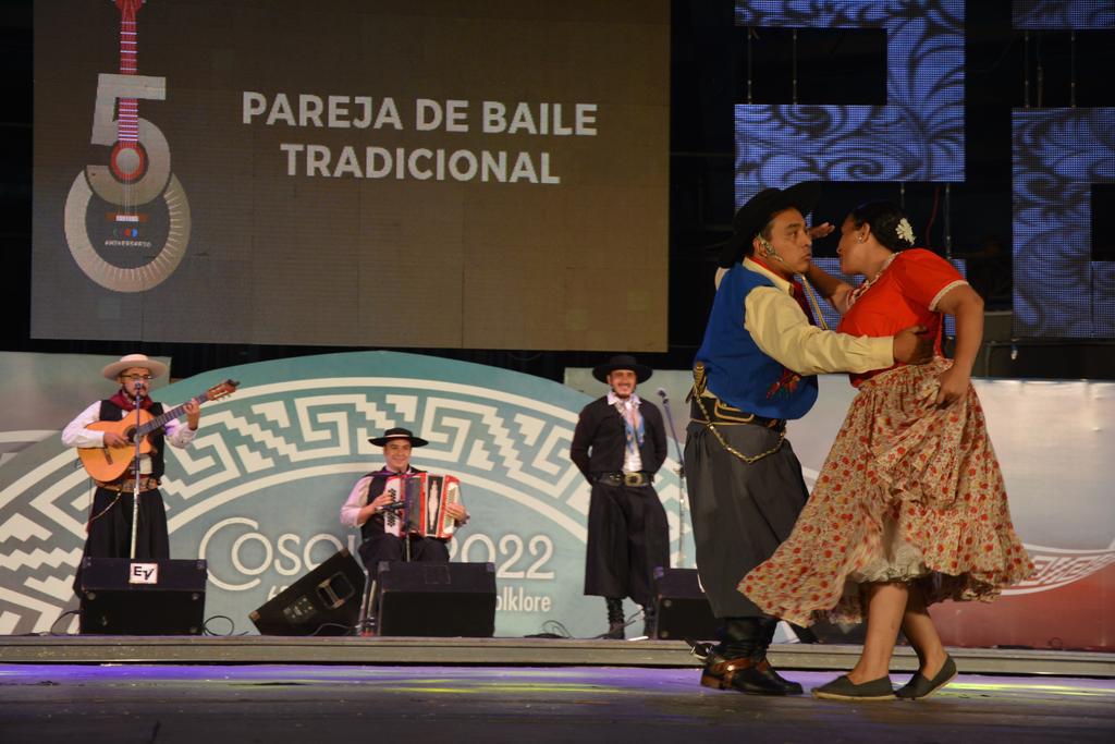 Pre-Cosquin-Pareja-de-baile-tradicional-22-01-16-01