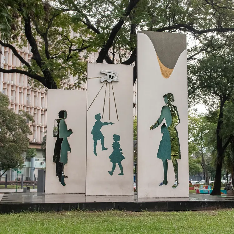 monumento-al-maestro