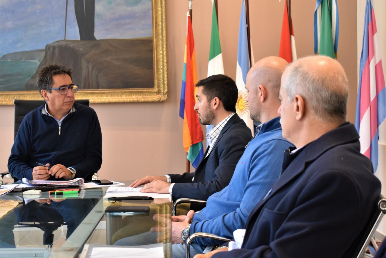 Camara-d-Comercio-conel-inteendente-Gustavo-Martinez 2022-05-26