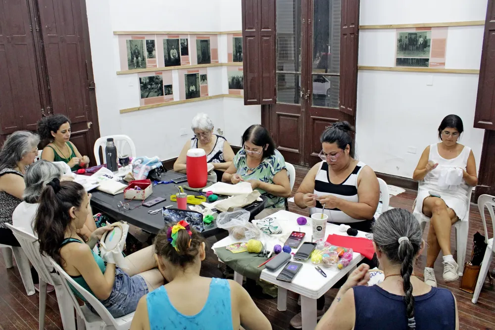 mujeres-en-la-casa-por-la-Casa-por-la-Memoria-02